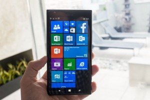 Windows 10’un telefon sürümündeki Word!
