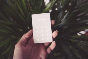 Karşınızda Light Phone ! Bir Anti-SmartPhone!