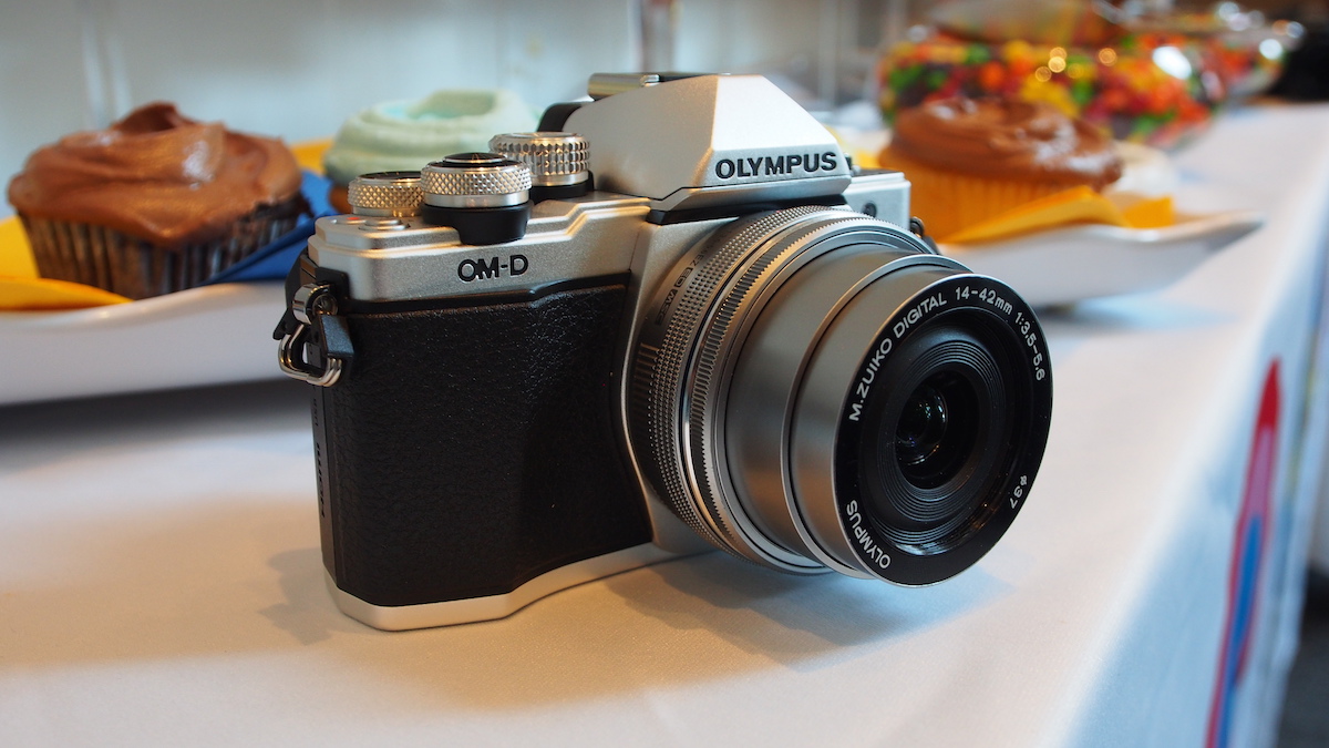 E m10 mark ii. Olympus e-m10 Mark II. Фотоаппарат Olympus om-d e-m10. Фотоаппарат Olympus em10 Mark. Olympus om-d e-m10 Mark II.