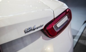 Efsane Yeniden Doğuyor! 2017 Fiat 124 Spider!