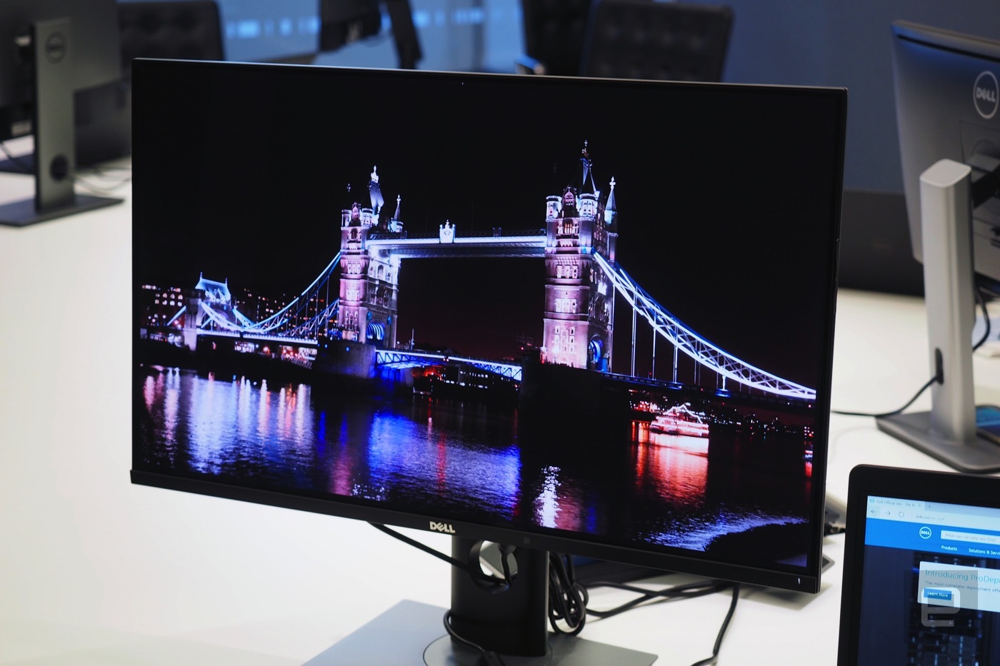 Oled монитор. Монитор OLED 4k. OLED Моник. Мониторы с матрицей OLED. Монитор 480 Герц олед.