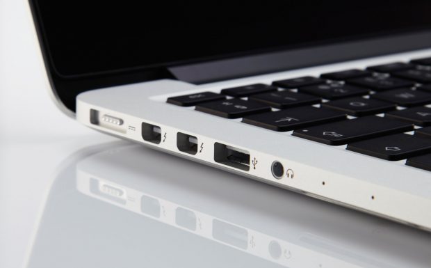 apple-macbook USB 3.0 ve MagSafe Portu Kalkıyor