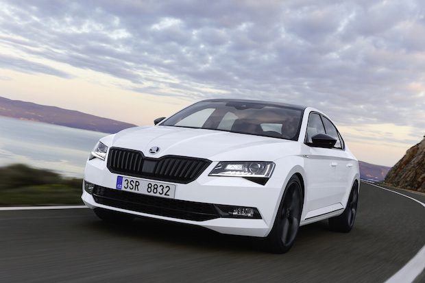 skoda_superb Skoda 2016 Bitmeden 1 Milyonluk Satışa Ulaştı