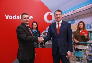 Vodafone’dan Ev Kadınlarına Özel Tarifeler A101’de Satılacak!