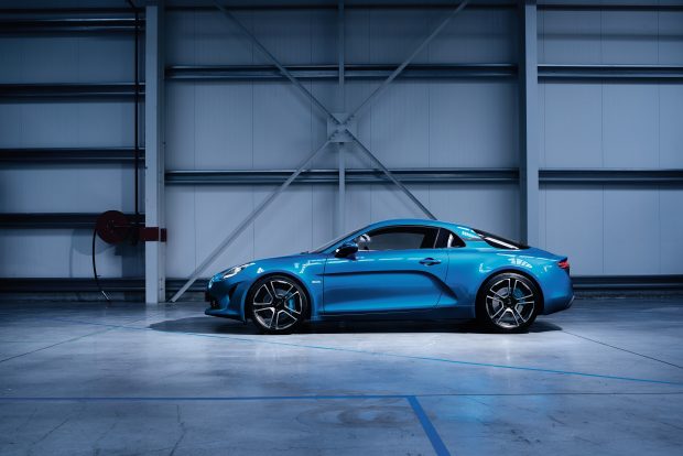 Renault'nun Porsche 718 rakibi,  Yeni Alpine A110 Cenevre'de Tanıtılacak!