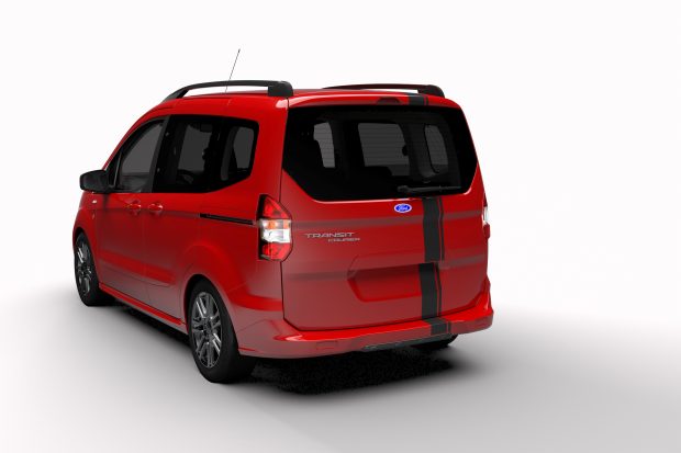 Yeni Ford Tourneo Courier Blackline Serisi Türkiye'de, 67 Bin TL