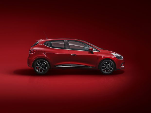 Renault Clio Touch Chrome, Krom Detaylarıyla Özel Seri 64 bin 400 TL