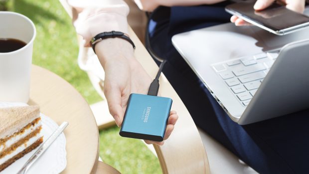 Kredi Kartı Boyutunda Samsung SSD T5 Taşınabilir Disk
