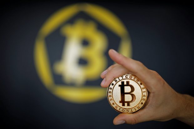 Bitcoin İKİYE bölündü