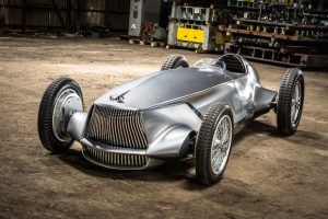Elektrikli INFINITI PROTOTYPE 9, Concours d’Elegance’da Retro Yarış Aracı