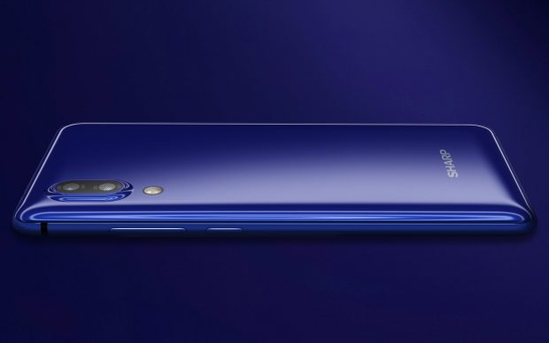 Sharp AQUOS S2, Uçtan Uca Ekranıyla Yeni Nesili Temsil Ediyor