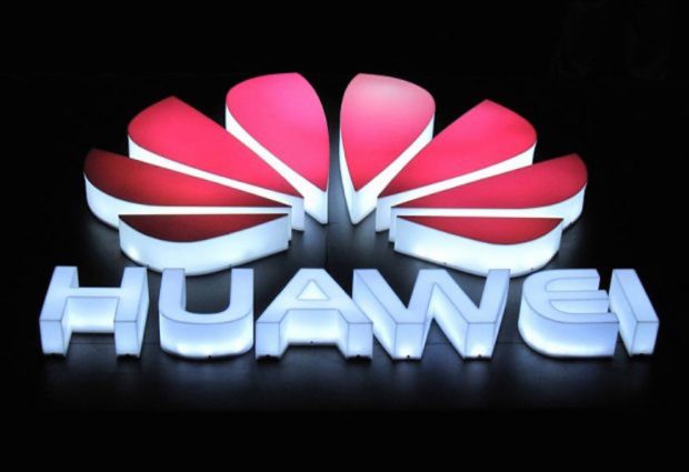 Huawei Katlanabilir Akıllı Telefonunu