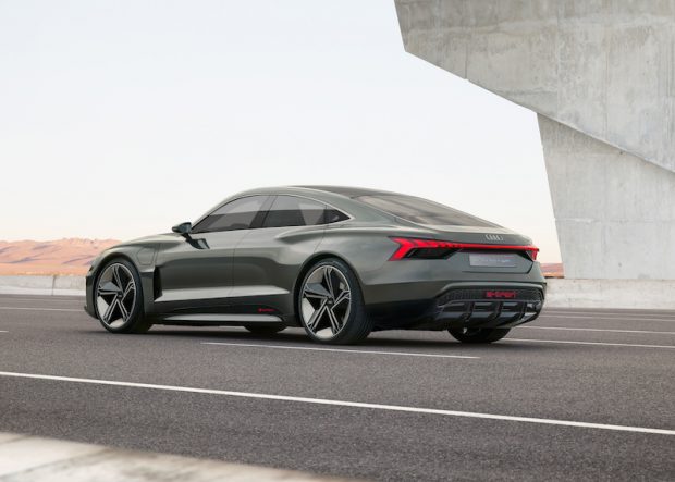  Audi e-tron GT Konsept: Audi’den 4 kapılı elektrikli coupe konsepti