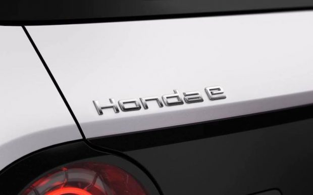 Honda, yeni şehir içi elektrikli aracının ismini ‘Honda-e’ olarak belirledi