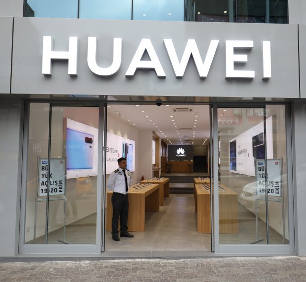 HUAWEI Kadıköy Servis Merkezi 19 Ekim’de Açılıyor