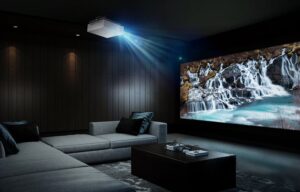 LG CineBeam 4K UHD Lazer Projektörü Sinema Keyfini Eve Getiriyor!