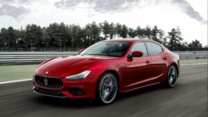 Maserati Ghibli ve Quattroporte Trofeo, hızlı sedan mı dediniz!