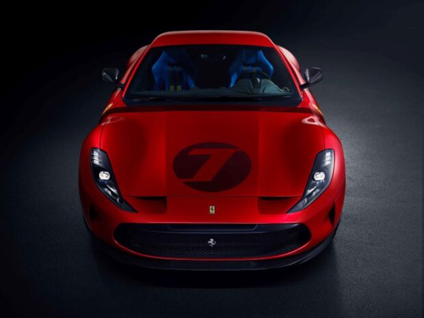 Ferrari, kişiye özel ve bir adet ürettiği modeli Omologata ’yı tanıttı.