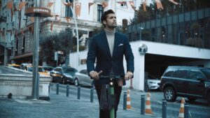 ISITAN CEKET: RAMSEY’in Cep Telefonundan Kontrol Edilebilen Ceketi!