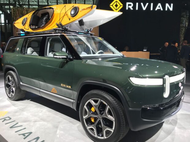 Rivian, R1T pick-up ve elektrikli SUV R1S için Pirelli Scorpion'u seçti