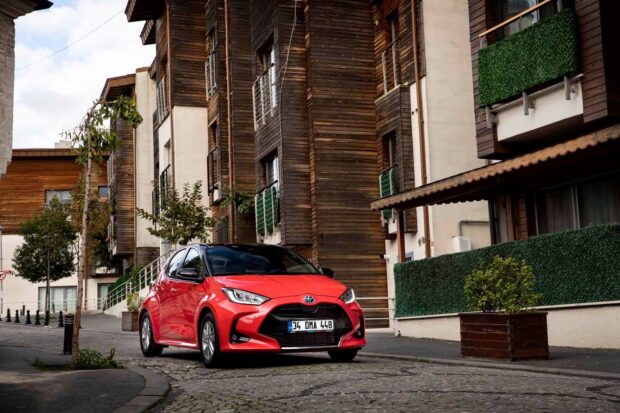 Yeni Toyota Yaris Türkiye'de Satışa Sunuldu, İşte Fiyatları?