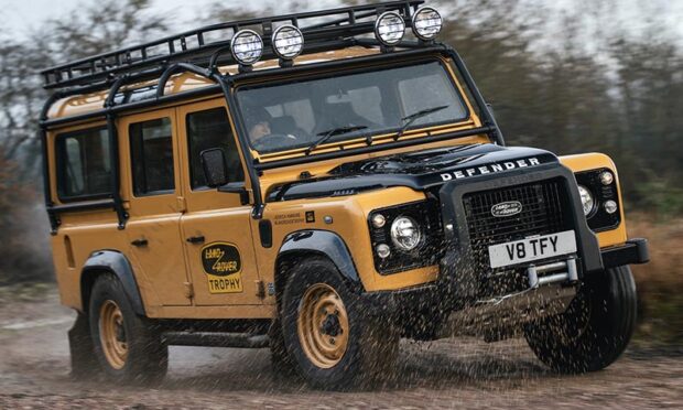 Klasik LAND ROVER DEFENDER, GOODYEAR ile yeniden geri döndü