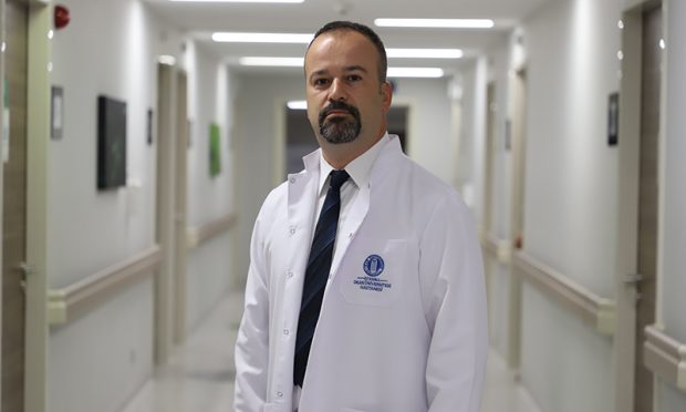 İstanbul Okan Üniversitesi Hastanesi Enfeksiyon Hastalıkları ve Klinik Mikrobiyoloji Uzmanı Dr. Öğr. Üyesi Servet Öztürk