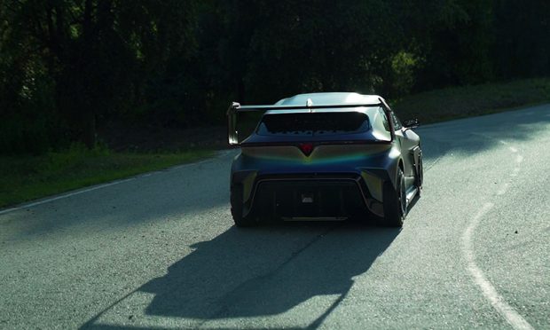 CUPRA UrbanRebel Concept yollarda