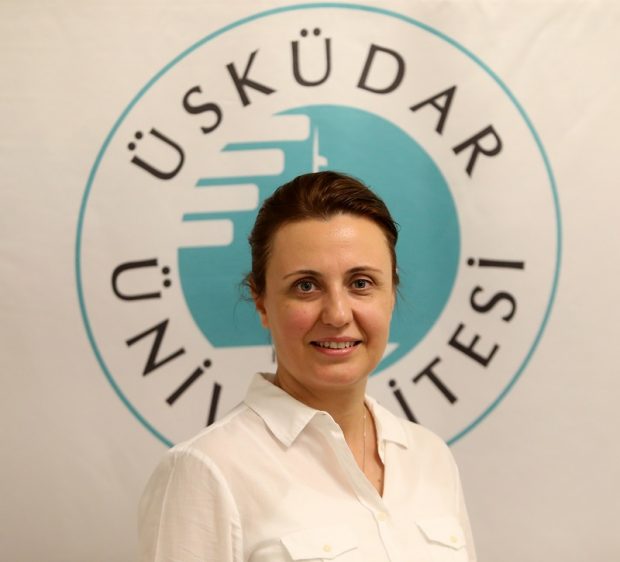 Üsküdar Üniversitesi İletişim Fakültesi Radyo, Televizyon ve Sinema Bölüm Başkanı Doç. Dr. Esennur Sirer;