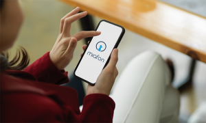 Miafon, misafiri cep telefonundan görüp, kapıyı 1 tuşla açma imkanı sunuyor!
