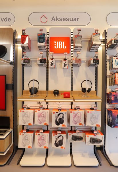 JBL’in gelişmiş ses ekipmanları Vodafone’da 