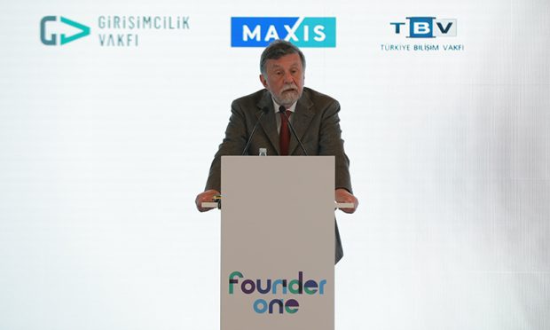 Founder One Yatırım Komitesi Üyesi ve Türkiye Bilişim Vakfı Yönetim Kurulu Başkanı Faruk Eczacıbaşı,