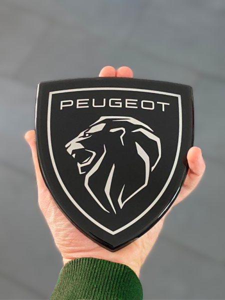 Yeni PEUGEOT 308 yeni logo