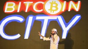 El Salvador yaptığı Bitcoin yatırımın yarısını kaybetti!