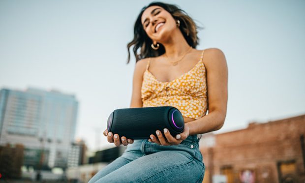 LG XBOOM Go ile, Dengeli ve Net Ses Şık Tasarımla Buluştu