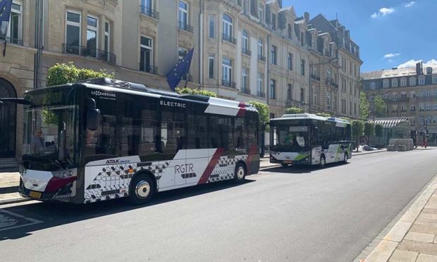 Karsan’dan Avrupa’ya 89 Adetlik Dev Elektrikli Teslimatı! - Karsan e-ATAK Lüksemburg Teslimat