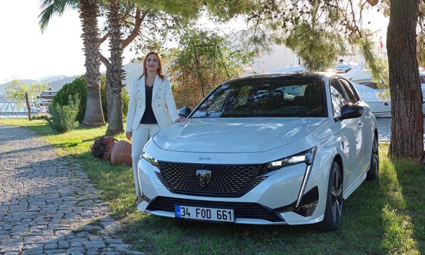 PEUGEOT Türkiye Genel Müdürü Gülin Reyhanoğlu,