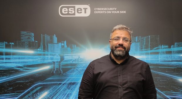 Erkan Tuğral  kimdir?
