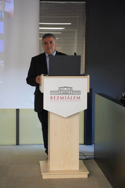 Bezmiâlem Vakıf Üniversitesi Yaşam Bilimleri ve Biyoteknoloji Enstitüsü (YABBE) Müdürü Prof. Dr. Mehmet Ziya Doymaz,