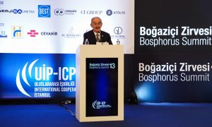 Yılmaz Büyükerşen Boğaziçi Zirvesi’nde ‘Şehirleri Geleceğe Hazırlamak’ panelinde konuştu