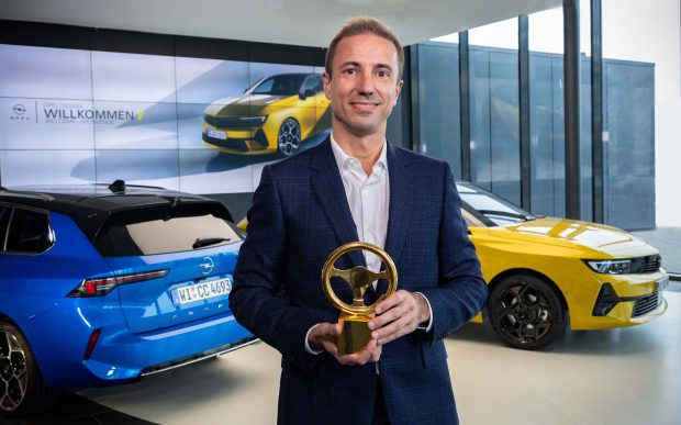 Huettl, Opel CIO Florian Huettel, Golden Lenkrad Opel Astra