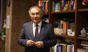 Prof. Dr. Nevzat Tarhan: “Akıllı cihazlar, beyni istediğimiz zaman ödüllendiriyor”