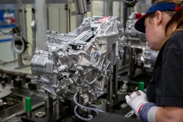 Toyota, daha yüksek performans ve daha yüksek yakıt verimliliği sunan son jenerasyon hibrit sistemini Avrupa tesislerinde üretmek için hazırlıklar yapıyor.