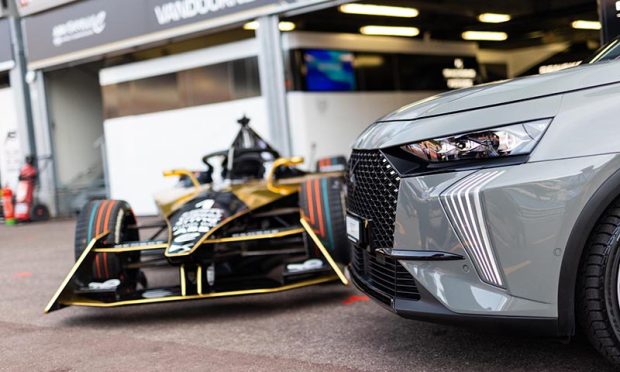 Formula E’ye katılan ilk premium marka olan DS Automobiles, yol otomobillerinin gelişimini hızlandırmak için tamamen elektrikli yarış otomobili serilerindeki şampiyonluk başarısının tüm avantajlarından, Mayıs 2023’de Türkiye’de satışa sunulan DS 7 E-TENSE 4x4 360’da da yararlanıyor. Photoshoot DS7 during the 2023 Monaco ePrix, 7th meeting of the 2022-23 ABB FIA Formula E World Championship, on the Circuit de Monaco from May 4 to 6, 2023 in Monaco - Photo Joao Filipe / DPPI