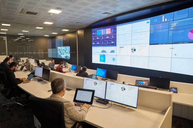İBB Bilişim Kontrol Merkezi - Kesintisiz İletişim Üssü Açıldı! - TeknoTalk