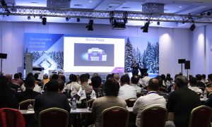 Epson akıllı sınıf ve ofisler için yeni projeksiyonlarını tanıttı