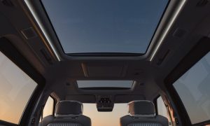 Yeni Tam Elektrikli Volvo EM90