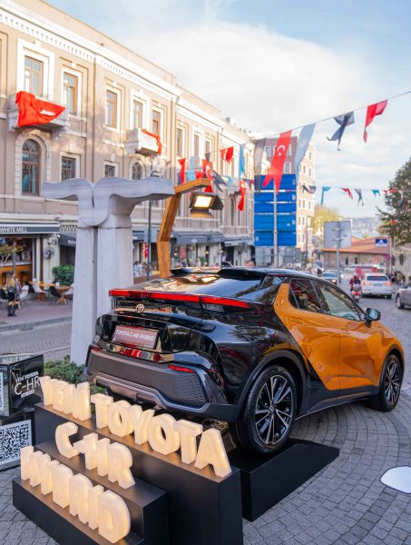 Adeta bir sanat eseri: Yeni Toyota C-HR Hybrid