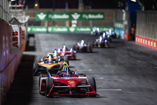 22 ROWLAND Oliver (gbr), Nissan Formula E Team, Nissan e-4ORCE 04, action during the 2024 Diriyah E-Prix, 2nd meeting of the 2023-24 ABB FIA Formula E World Championship, on the Riyadh Street Circuit from January 25 to 27, in Diriyah, Saudi Arabia - Photo Thomas Fenetre / DPPI