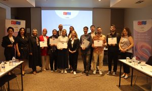 Veriyle Gelecek projesi kapsamında 80 genç MEB/üniversite onaylı sertifikasını aldı